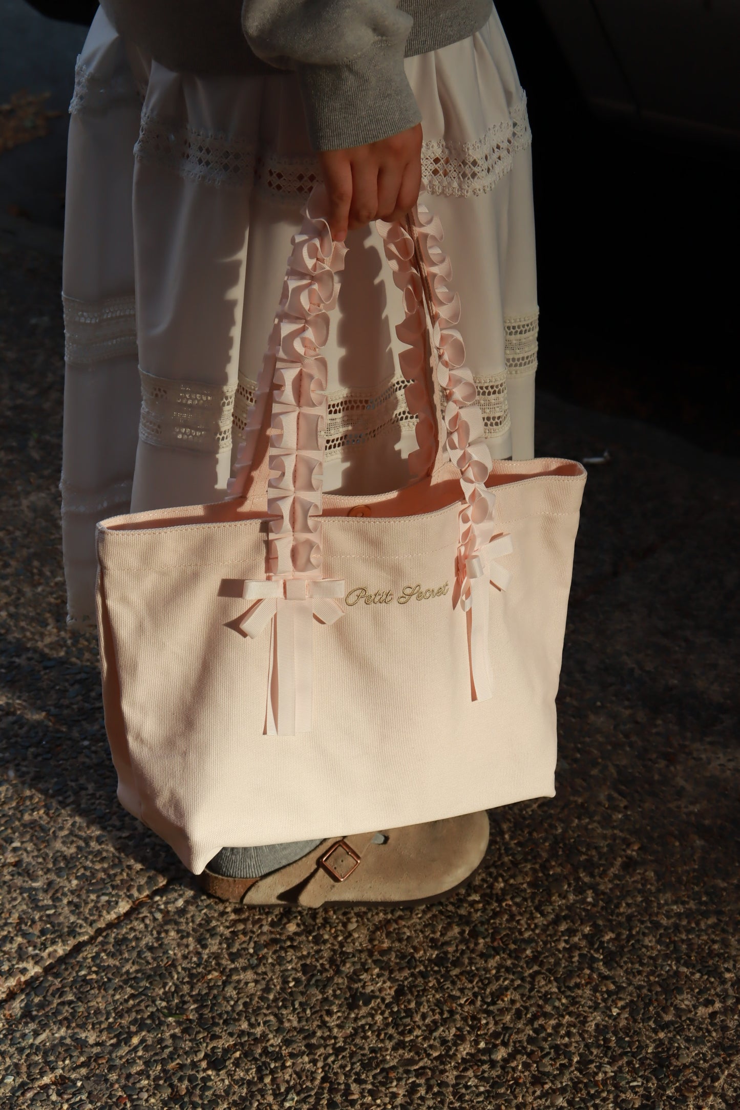 Petit Secret Ruffles Strap Tote Bag