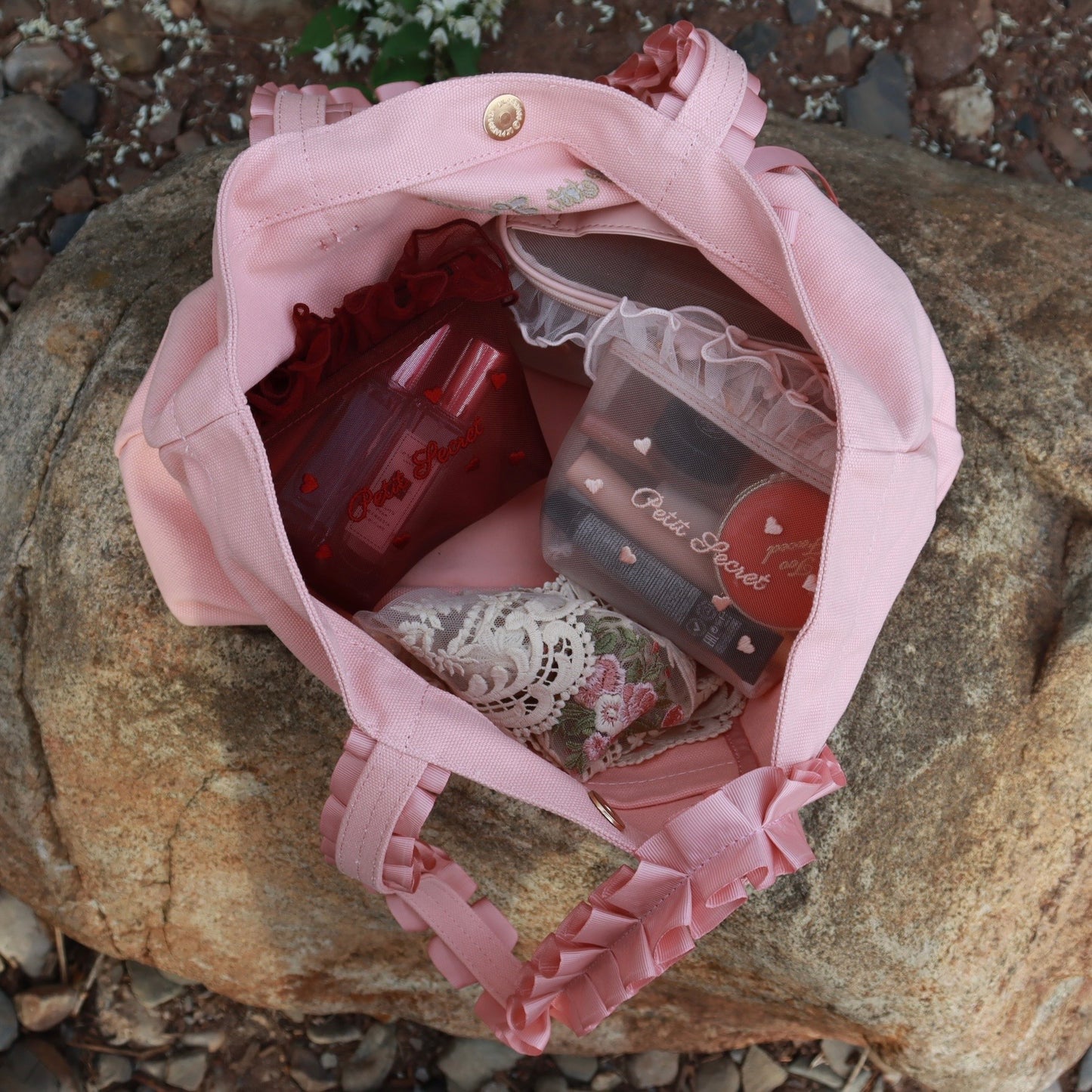 Petit Secret Ruffles Strap Tote Bag