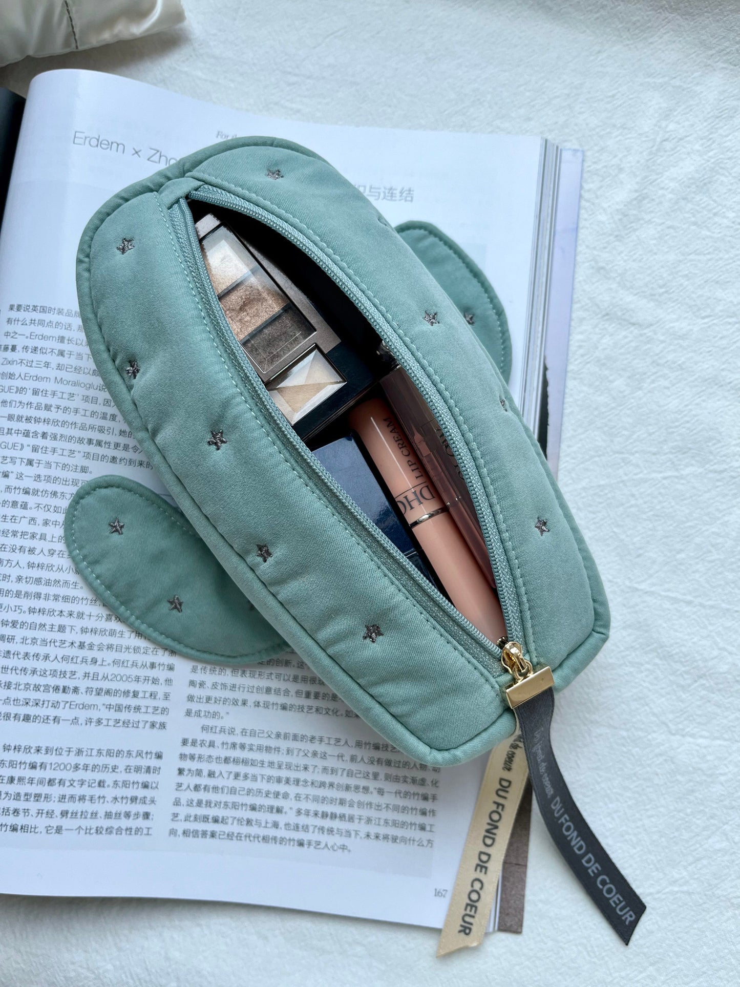 Petit Trouver Cactus Shaped Makeup Bag Ribbon Print Cosmetic Brush Pouch & Clutch