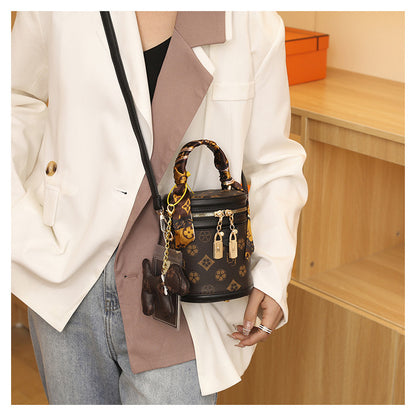 Women's Stylish Small Trendy Crossbody Bag, Spring & Summer Versatile Bucket Bag, Premium Texture Shoulder & Crossbody Handbag
