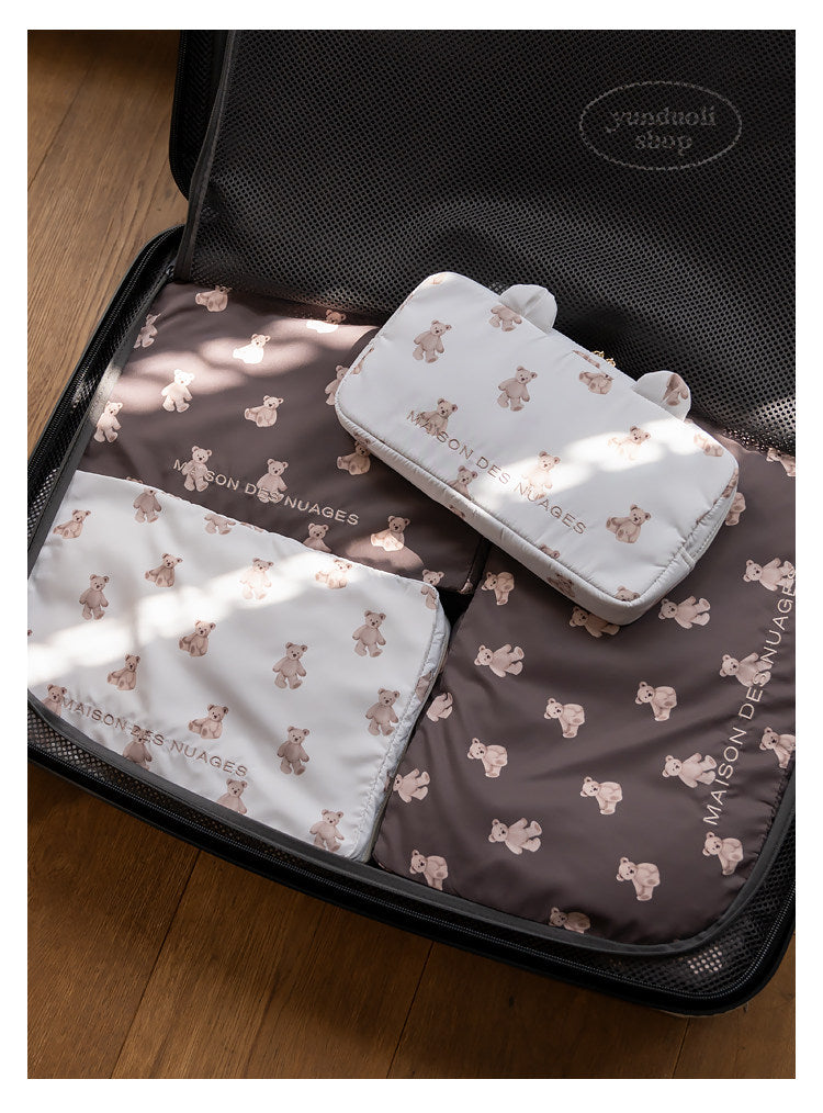 Cute Cartoon Bear Lightweight Travel Bag | Nintendo Switch Console Storage Pouch