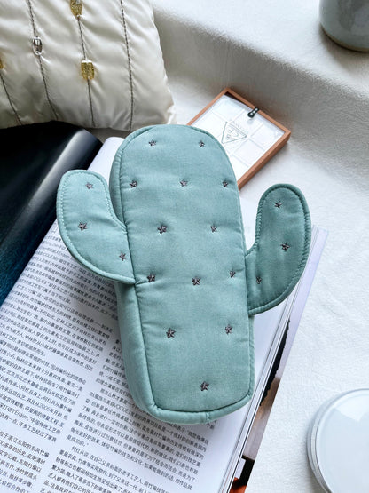 Petit Trouver Cactus Shaped Makeup Bag Ribbon Print Cosmetic Brush Pouch & Clutch