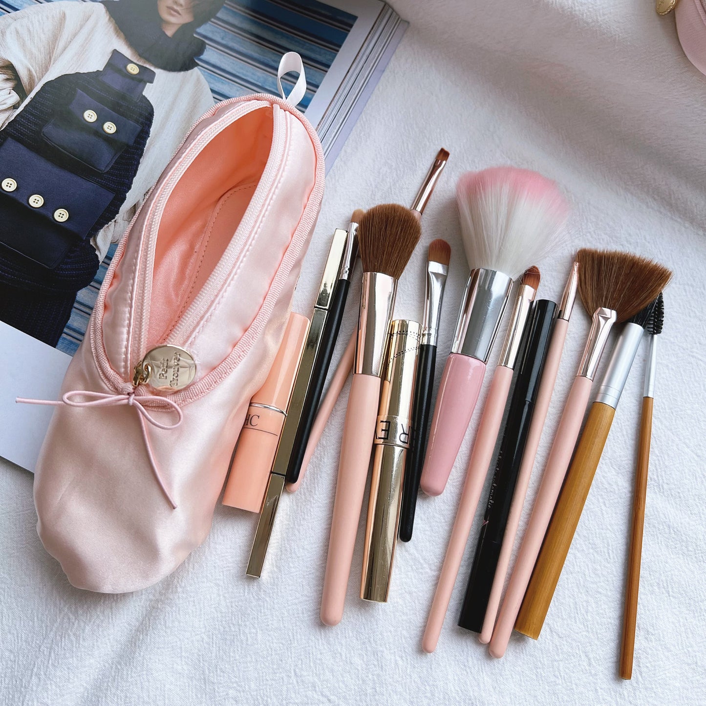 Sweet Ballet Flat-Inspired Makeup Pouch - Cosmetic Brush & Pencil Organizer with Hook