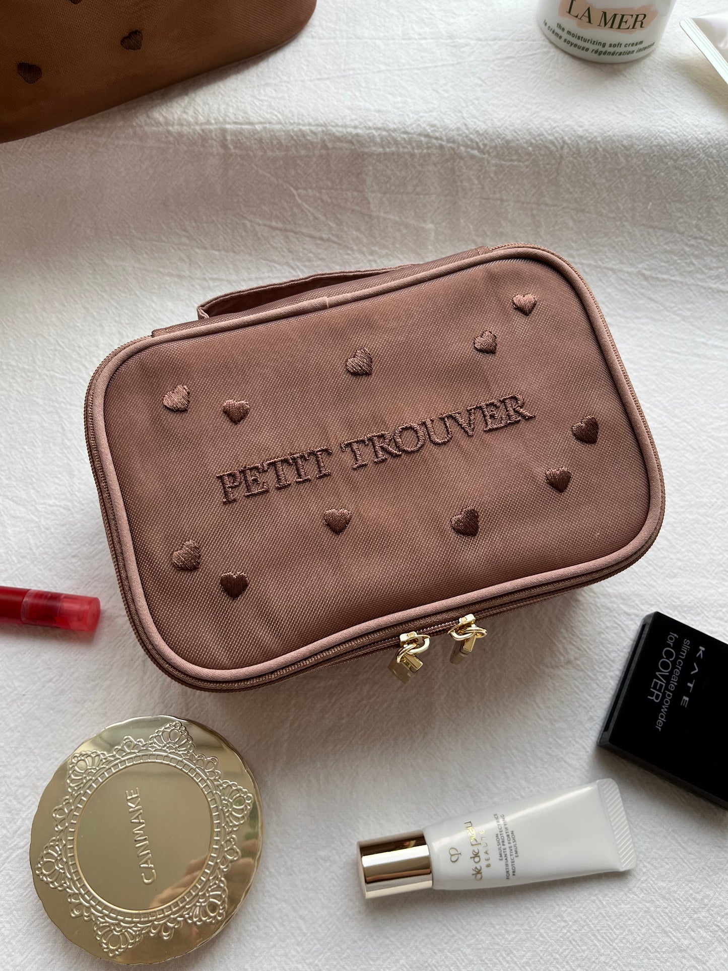 Petit Secret PETIT TROUVER Embroidered Hearts Travel Case Makeup Bag