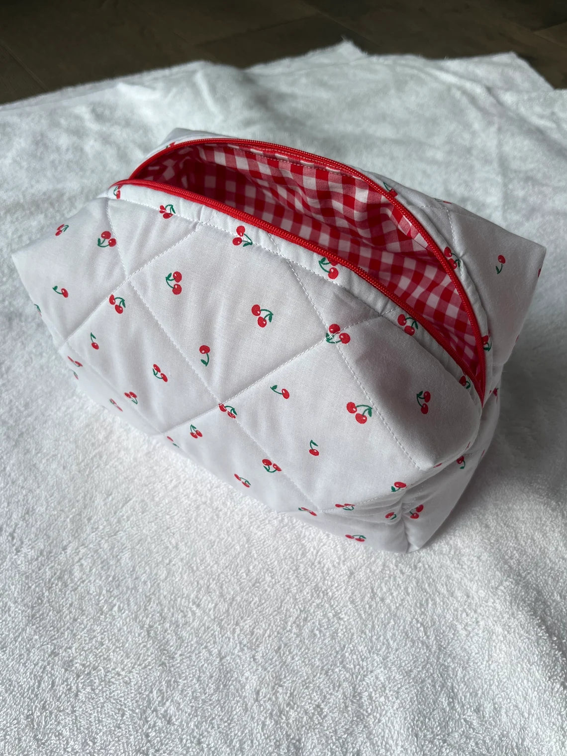 Petit Secret Cherry Makeup Bag